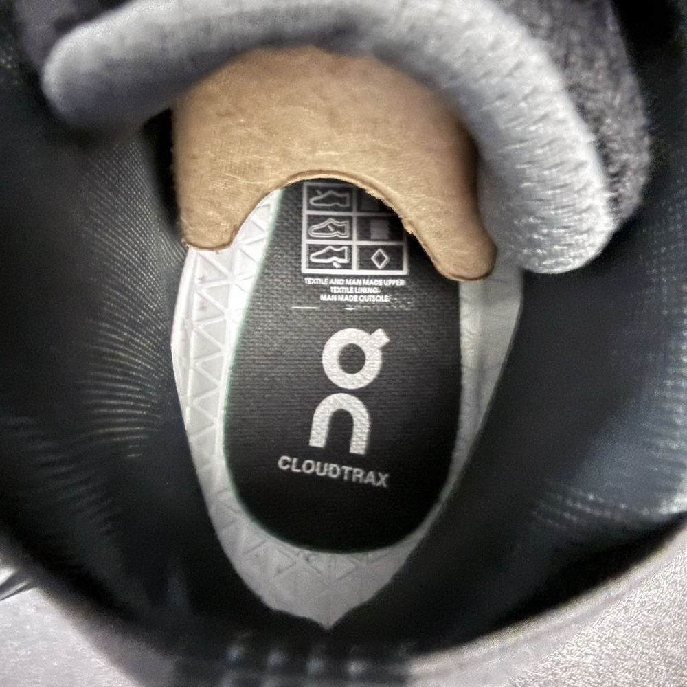 On Cloud Cloudtrax Boots Women's Size 9.5 53.98588 Black Rock Shoes Mid Outdoors - Picture 10 of 15